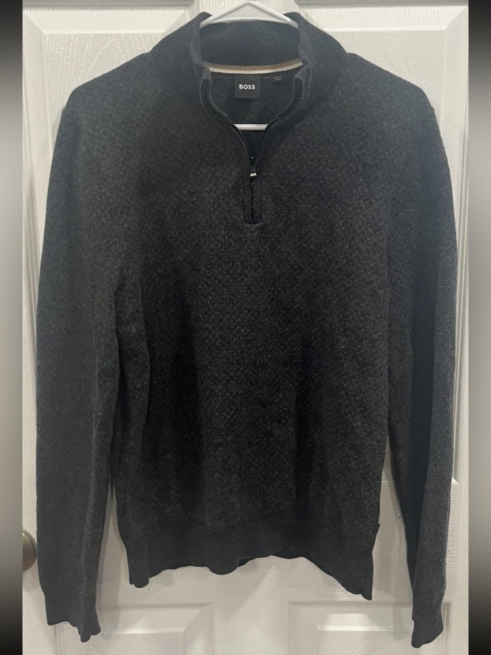 BOSS Hugo Boss Men's Gray Virgin Wool Quarter Zip Sweater Pullover Size Medium